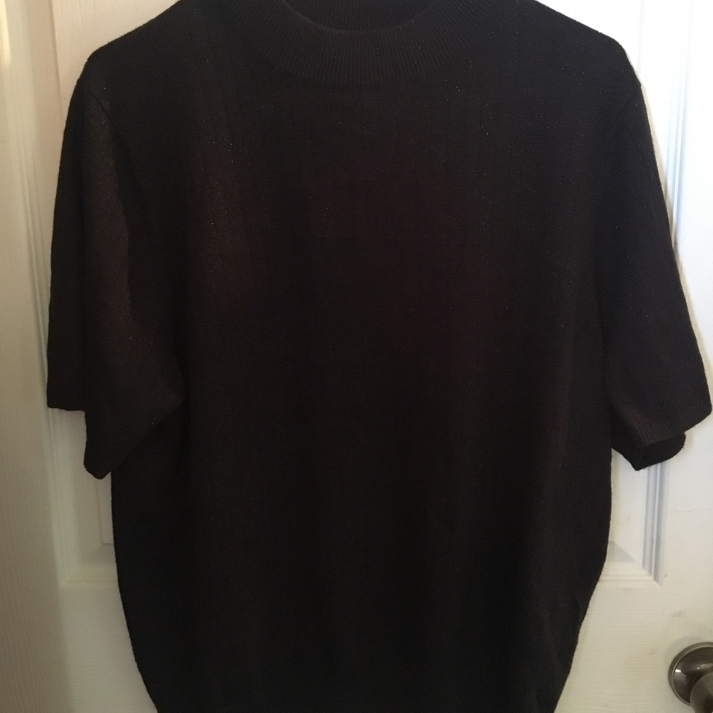 Black Sag Harbor sparkly short sleeve sweater